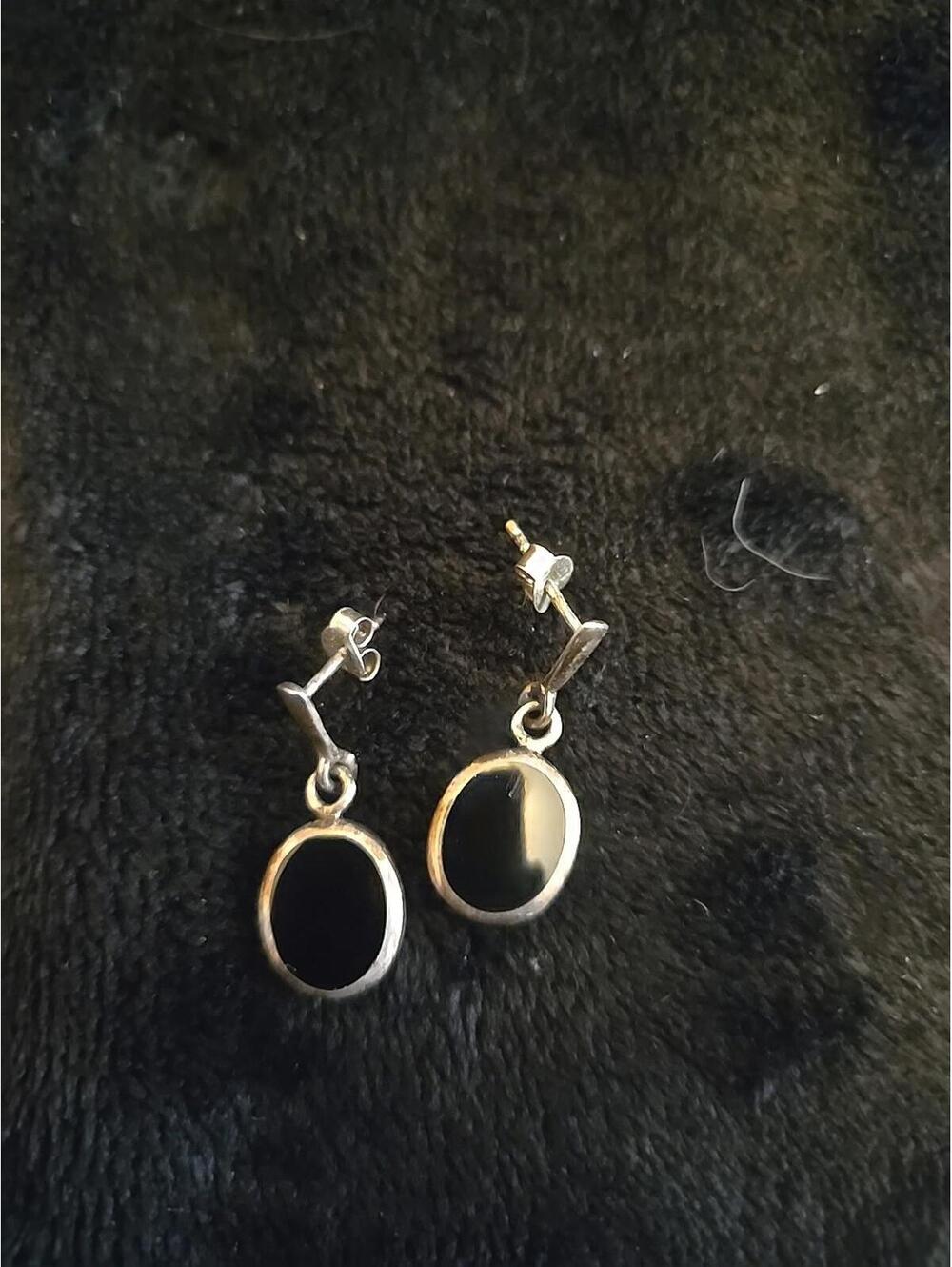 Antique Sterling Silver Dangling Earrings With Black Stone
